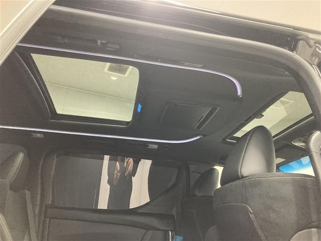 アルファード ２．５Ｓ　タイプゴールド　サンルーフ　ミュージックプレイヤー接続可　後席モニター　バックカメラ　衝突被害軽減システム　ＥＴＣ　両側電動スライド　ＬＥＤヘッドランプ　乗車定員７人　３列シート　ワンオーナー（4枚目）