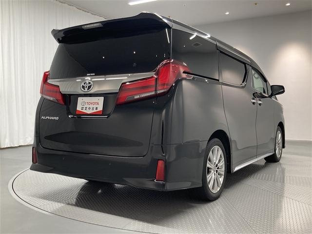 アルファード ２．５Ｓ　タイプゴールド　サンルーフ　ミュージックプレイヤー接続可　後席モニター　バックカメラ　衝突被害軽減システム　ＥＴＣ　両側電動スライド　ＬＥＤヘッドランプ　乗車定員７人　３列シート　ワンオーナー（6枚目）