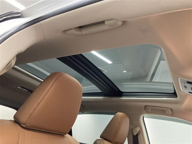 ＲＸ ＲＸ３００　バージョンＬ　革シート　サンルーフ　４ＷＤ　フルセグ　メモリーナビ　ＤＶＤ再生　ミュージックプレイヤー接続可　バックカメラ　衝突被害軽減システム　ＥＴＣ　ＬＥＤヘッドランプ　アイドリングストップ（4枚目）