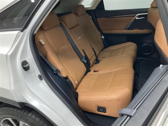 ＲＸ ＲＸ３００　バージョンＬ　革シート　サンルーフ　４ＷＤ　フルセグ　メモリーナビ　ＤＶＤ再生　ミュージックプレイヤー接続可　バックカメラ　衝突被害軽減システム　ＥＴＣ　ＬＥＤヘッドランプ　アイドリングストップ（16枚目）