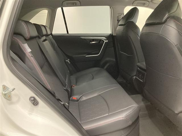 RAV4 ハイブリッドアドベンチャー オフロードパッケージII 4WD ミュージックプレイヤー接続可 バックカメラ 衝突被害軽減システム ETC ドラレコ LEDヘッドランプ ワンオーナー(13枚目)