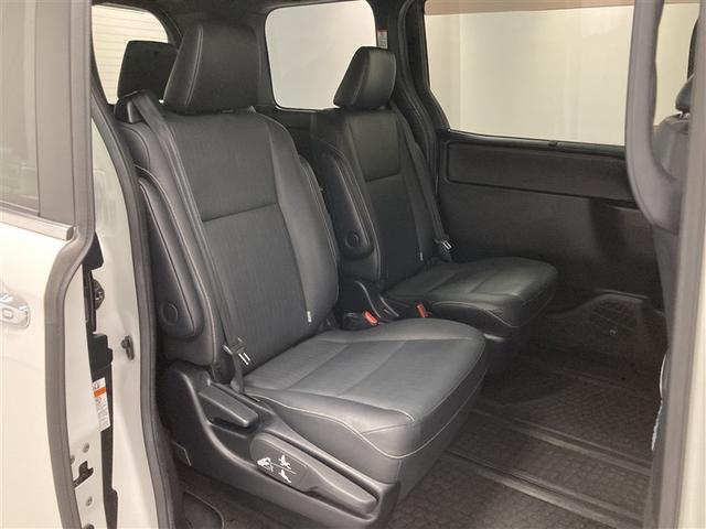 エスクァイア ハイブリッドＧｉ　ブラックテーラード　フルセグ　メモリーナビ　ＤＶＤ再生　ミュージックプレイヤー接続可　後席モニター　バックカメラ　衝突被害軽減システム　ＥＴＣ　両側電動スライド　ＬＥＤヘッドランプ　ウオークスルー　乗車定員７人（12枚目）