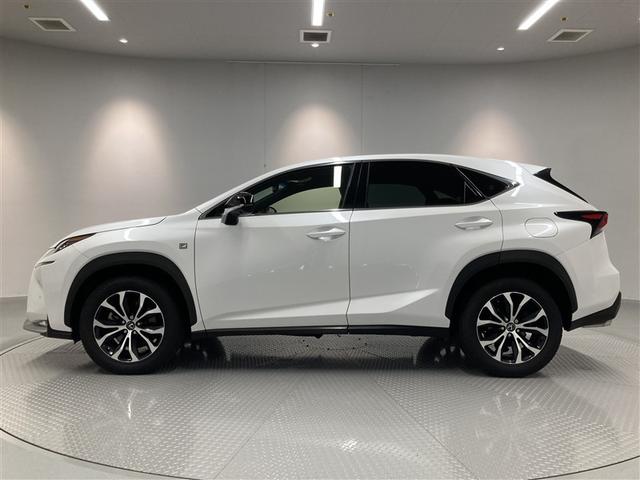 ＮＸ ＮＸ２００ｔ　Ｆスポーツ　革シート　サンルーフ　フルセグ　メモリーナビ　ＤＶＤ再生　ミュージックプレイヤー接続可　バックカメラ　衝突被害軽減システム　ＥＴＣ　ＬＥＤヘッドランプ　アイドリングストップ（7枚目）