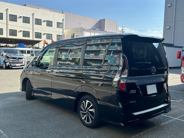 セレナ ハイウェイスターＶ　大画面ナビ　　ＴＶ　プロパイロット　バックカメラ　全周囲カメラ　インテリジェントルームミラー　両側ハンズフリーオートスライドドア　　ＬＥＤヘッド（7枚目）