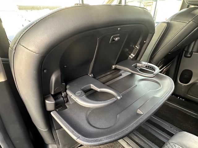 セレナ ハイウェイスターＶ　大画面ナビ　　ＴＶ　プロパイロット　バックカメラ　全周囲カメラ　インテリジェントルームミラー　両側ハンズフリーオートスライドドア　　ＬＥＤヘッド（18枚目）