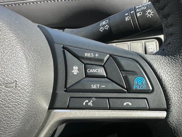 セレナ ハイウェイスターＶ　大画面ナビ　　ＴＶ　プロパイロット　バックカメラ　全周囲カメラ　インテリジェントルームミラー　両側ハンズフリーオートスライドドア　　ＬＥＤヘッド（25枚目）