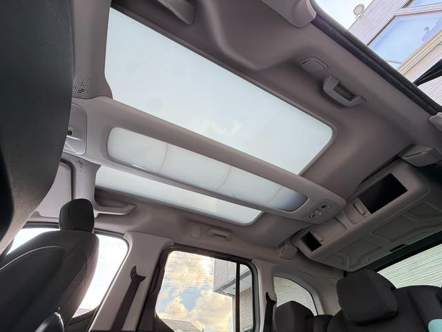 ベルランゴ シャイン パノラミックガラスルーフ メーカ-ディスプレイ Carplay/アンドロイドオート バック&サイドカメラ ETC クルーズコントロール クリアランスソナー レーンキープ ブラインドスポット(13枚目)