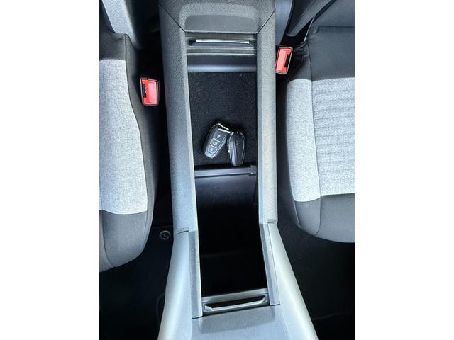 ベルランゴ シャイン パノラミックガラスルーフ メーカ-ディスプレイ Carplay/アンドロイドオート バック&サイドカメラ ETC クルーズコントロール クリアランスソナー レーンキープ ブラインドスポット(33枚目)