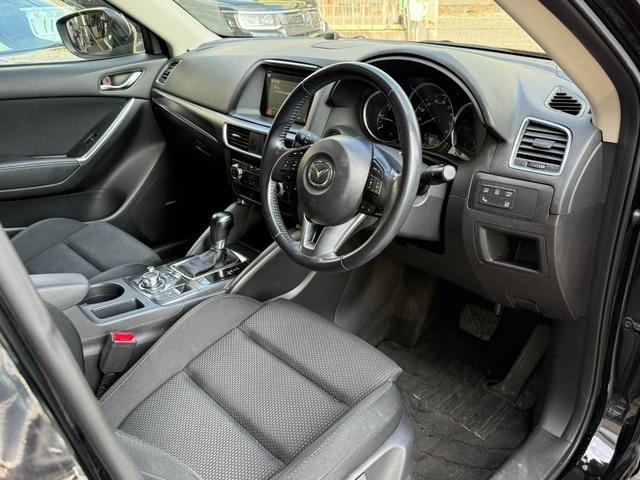 ＣＸ－５ ＸＤ　プロアクティブ　セーフティクルーズパッケージ　純正ナビ　フルセグＴＶ　ＤＶＤ　ＢＯＳＥサウンド　バック＆サイドカメラ　ＥＴＣ　ドラレコ　スマートキー　ＬＥＤヘッドライト　ＦＯＧランプ　純正１７インチアルミ（4枚目）