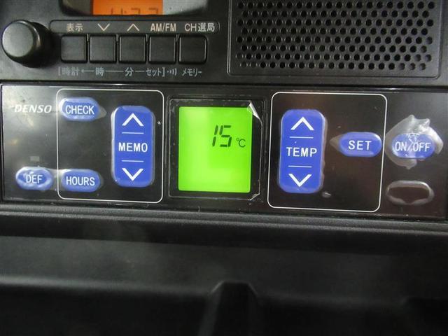 運転席から庫内の温度確認と、温度設定が出来る為、安心して定温配送ができます。