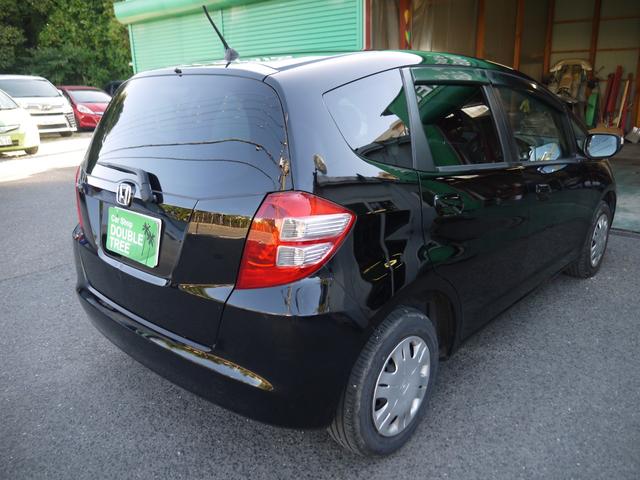 フィット Ｇスマートセレクション　１年保証付き　スマートキー　フルセグ地デジＴＶ　ナビ　ＵＳＢ　ＤＶＤ再生　携帯リンク　バックカメラ　ＥＴＣ　ＡＢＳ　電格ミラー　Ｗエアーバック（7枚目）