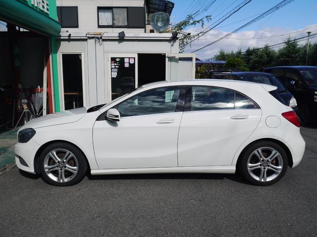 Aクラス A180 プッシュスタート スマートキー レーダーセーフティPKG 禁煙車 パドルシフト HIDオートライト フルセグ地デジTV ナビ ブルートゥース バックカメラ ETC ハーフレザーシート 記録簿有 保証付(8枚目)