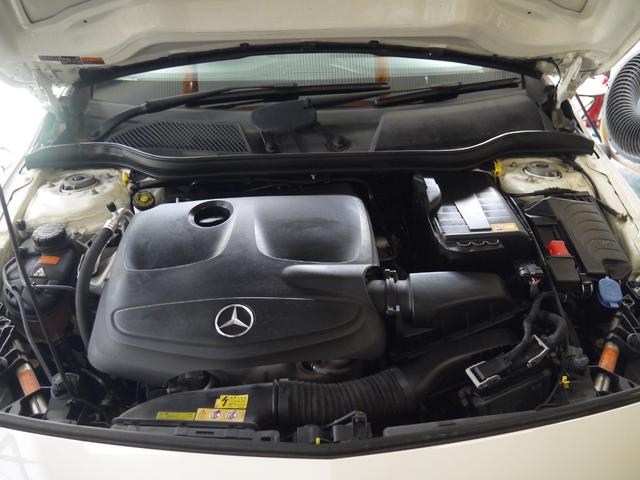 Aクラス A180 プッシュスタート スマートキー レーダーセーフティPKG 禁煙車 パドルシフト HIDオートライト フルセグ地デジTV ナビ ブルートゥース バックカメラ ETC ハーフレザーシート 記録簿有 保証付(12枚目)