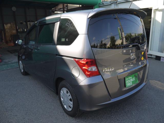 フリード フレックス ジャストセレクション 1年保証付き 電動スライドドア 純正エアロ 地デジTV ナビ 携帯リンク バックカメラ HIDオートライト 安全ボディ 禁煙車 キーレス ABS 電格ミラー ウォークスルー Wエアーバック(7枚目)