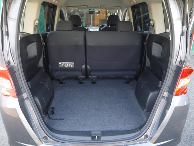 フリード フレックス ジャストセレクション 1年保証付き 電動スライドドア 純正エアロ 地デジTV ナビ 携帯リンク バックカメラ HIDオートライト 安全ボディ 禁煙車 キーレス ABS 電格ミラー ウォークスルー Wエアーバック(15枚目)