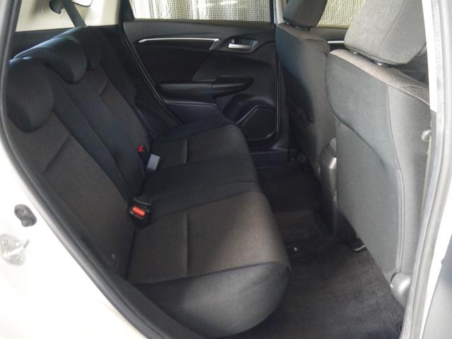 フィットハイブリッド Fパッケージ 2年保証付き 衝突軽減ブレーキ スマートキー プッシュスタート 地デジTV ナビ Bluetooth対応 バックカメラ HIDオートライト 安全ボディ 禁煙車 ABS 電格ミラー Wエアーバック(15枚目)