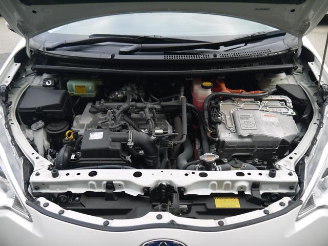 アクア Ｇ　２年保証付き　地デジＴＶ　ナビ　ブルートゥース　バックカメラ　ＥＴＣ　シートヒーター　禁煙車　キーレスキー　安全ボディ　オートエアコン　電格ミラー　ＡＢＳ　ＥＳＣ　アイドリングストップ（7枚目）