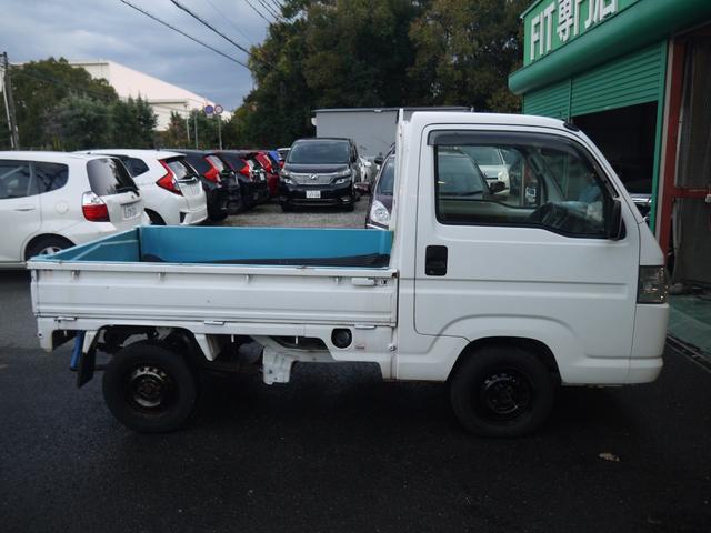 アクティトラック ＳＤＸ　２年保証付き（走行無制限）　１オーナー車　５速ミッション　エアコン　パワステ　エアーバック　ＡＢＳ　キーレス　記録簿有　三方開　作業灯　禁煙車　地デジＴＶ　ナビ　ブルートゥース　バックカメラ　ＥＴＣ（4枚目）