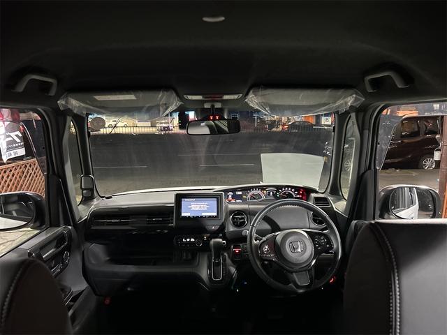 Ｎ－ＢＯＸカスタム Ｌターボ　メモリーナビ　Ｂｌｕｅｔｏｏｔｈオーディオ　ＤＶＤ　フルセグ　追尾式クルーズコントロール　ＩＣターボ　パドルシフト　ＬＥＤライト　フォグ　シーケンシャルウィンカー　純正アルミ　両側パワスラ（29枚目）