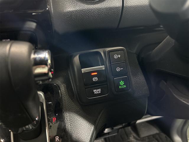 Ｎ－ＢＯＸカスタム Ｌターボ　メモリーナビ　Ｂｌｕｅｔｏｏｔｈオーディオ　ＤＶＤ　フルセグ　追尾式クルーズコントロール　ＩＣターボ　パドルシフト　ＬＥＤライト　フォグ　シーケンシャルウィンカー　純正アルミ　両側パワスラ（45枚目）