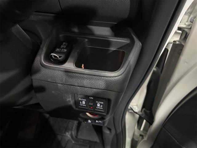 Ｎ－ＢＯＸカスタム Ｌターボ　メモリーナビ　Ｂｌｕｅｔｏｏｔｈオーディオ　ＤＶＤ　フルセグ　追尾式クルーズコントロール　ＩＣターボ　パドルシフト　ＬＥＤライト　フォグ　シーケンシャルウィンカー　純正アルミ　両側パワスラ（53枚目）