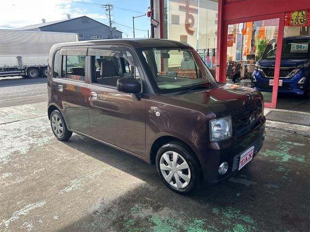 ムーヴコンテ Ｘ　コンピューター診断済　メモリーナビ　Ｂｌｕｅｔｏｏｔｈオーディオ　ＤＶＤ　フルセグ　スマートキー２個　アイドリングストップ　ベンチ―シート　アームレスト（収納ＢＯＸ付き）（8枚目）