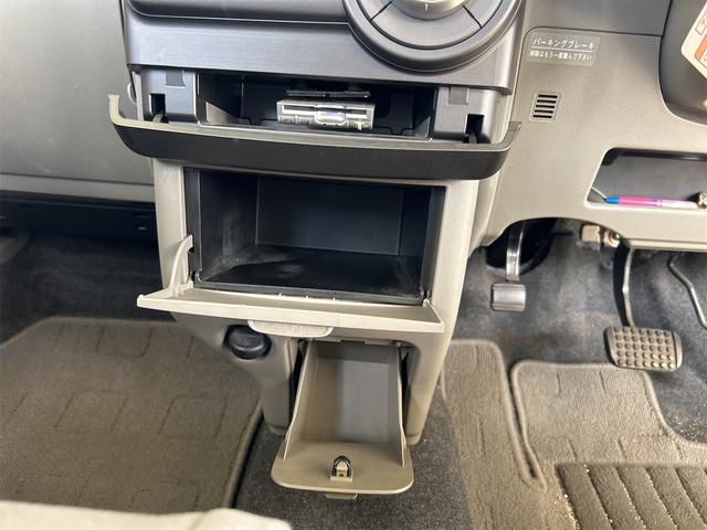 ムーヴコンテ Ｘ　コンピューター診断済　メモリーナビ　Ｂｌｕｅｔｏｏｔｈオーディオ　ＤＶＤ　フルセグ　スマートキー２個　アイドリングストップ　ベンチ―シート　アームレスト（収納ＢＯＸ付き）（47枚目）