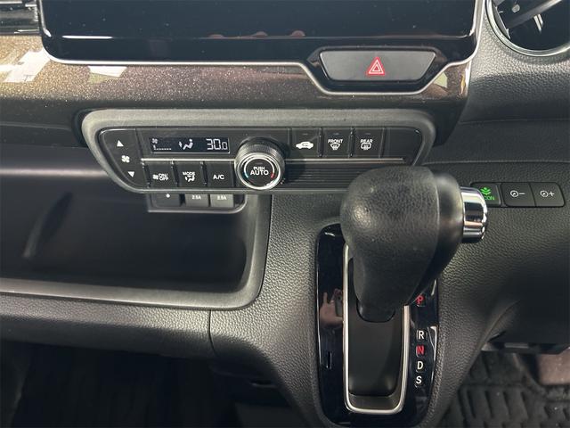 Ｎ－ＢＯＸカスタム Ｇ・Ｌターボホンダセンシング　コンピューター診断済　ＩＣターボ　メモリーナビ　Ｂｌｕｅｔｏｏｔｈオーディオ　ＤＶＤ　フルセグ　スマートキー　プッシュスタート　ＬＥＤライト・フォグ　純正シーケシャルウィンカー　純正アルミ（33枚目）