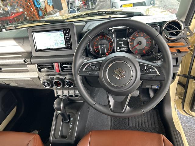 ジムニー XC 4WD×ICターボ メモリーナビ Bluetoothオーディオ フルセグ スマートキー レーブレ 背面タイヤ ツートンカラー オートエアコン カップホルダー 社外ブラウンシートカバー(27枚目)