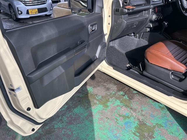 ジムニー XC 4WD×ICターボ メモリーナビ Bluetoothオーディオ フルセグ スマートキー レーブレ 背面タイヤ ツートンカラー オートエアコン カップホルダー 社外ブラウンシートカバー(30枚目)