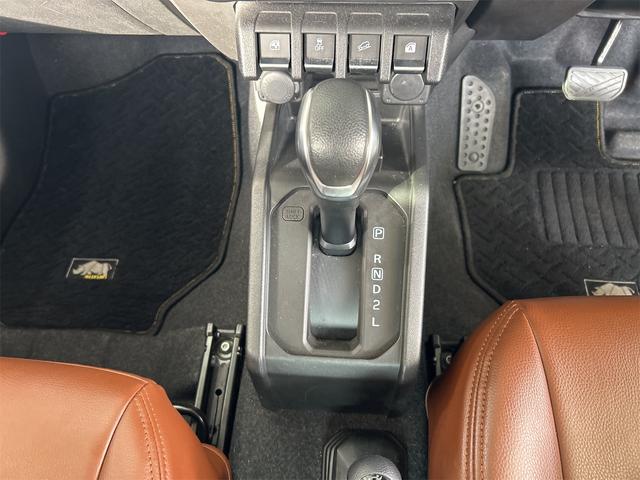 ジムニー XC 4WD×ICターボ メモリーナビ Bluetoothオーディオ フルセグ スマートキー レーブレ 背面タイヤ ツートンカラー オートエアコン カップホルダー 社外ブラウンシートカバー(46枚目)