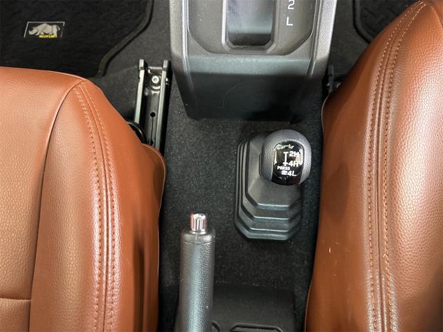 ジムニー XC 4WD×ICターボ メモリーナビ Bluetoothオーディオ フルセグ スマートキー レーブレ 背面タイヤ ツートンカラー オートエアコン カップホルダー 社外ブラウンシートカバー(47枚目)