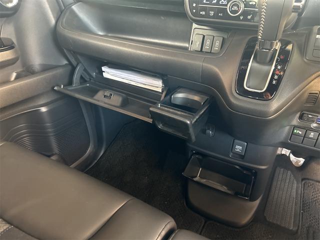 Ｎ－ＢＯＸカスタム Ｌターボ　ホンダセンシング　ＩＣターボ　純正ナビ　Ｂｌｕｅｔｏｏｔｈオーディオ　フルセグ　ＤＶＤ　電子パーキング　ブレーキホールド　追尾式レーダー　純正アルミ　ＬＥＤライト（シーケシャルウィンカー）（65枚目）