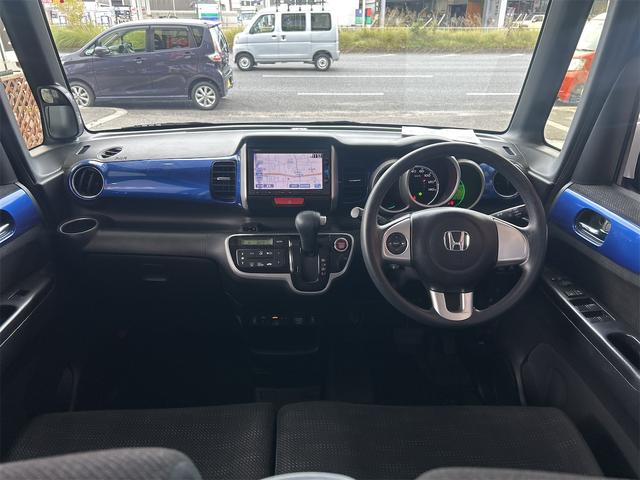 N-BOX G SSあんしんパッケージ コンピューター診断済 後期 メモリーナビ Bluetoothオーディオ DVD フルセグ ETC 両側自動ドア シートヒーター HIDライト バックシートテーブル リアスライドシート ホワイトアルミ(23枚目)