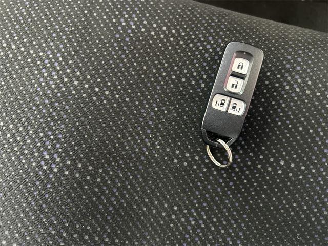 N-BOX G SSあんしんパッケージ コンピューター診断済 後期 メモリーナビ Bluetoothオーディオ DVD フルセグ ETC 両側自動ドア シートヒーター HIDライト バックシートテーブル リアスライドシート ホワイトアルミ(49枚目)