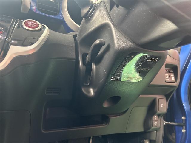 N-BOX G SSあんしんパッケージ コンピューター診断済 後期 メモリーナビ Bluetoothオーディオ DVD フルセグ ETC 両側自動ドア シートヒーター HIDライト バックシートテーブル リアスライドシート ホワイトアルミ(53枚目)