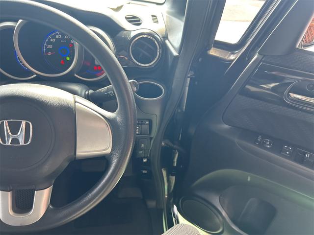 Ｎ－ＢＯＸカスタム Ｇ・Ａパッケージ　メモリーナビ　地デジ　ＥＴＣ　ステアスイッチ　自動ドア　スマートキー　メーター不良交換歴有　ベンチシート　アームレスト　ＨＩＤライト　フォグランプ　レーダーブレーキサポート　サイドエアバック（36枚目）