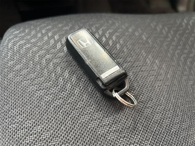 Ｎ－ＢＯＸカスタム Ｇ・Ａパッケージ　メモリーナビ　地デジ　ＥＴＣ　ステアスイッチ　自動ドア　スマートキー　メーター不良交換歴有　ベンチシート　アームレスト　ＨＩＤライト　フォグランプ　レーダーブレーキサポート　サイドエアバック（40枚目）