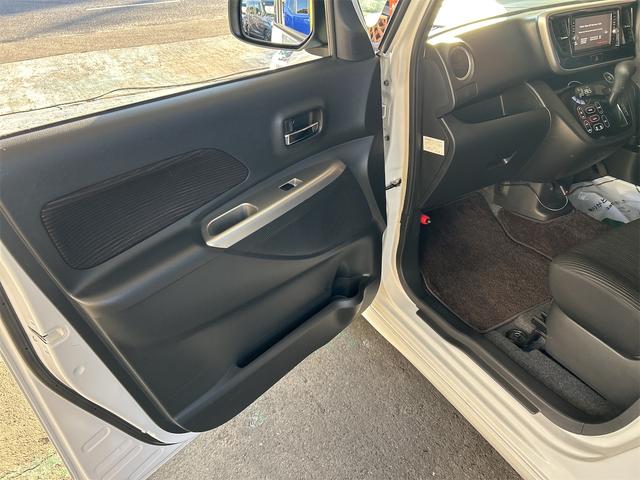 デイズルークス ハイウェイスター　ターボ　メモリーナビ　ＤＶＤ　フルセグ　両側パワースライドドア　レーダーブレーキ　ＩＣターボ　スマートキー　プッシュスタート　リアサーキュレーター　タッチパネル式オートエアコン　全方位カメラ（32枚目）