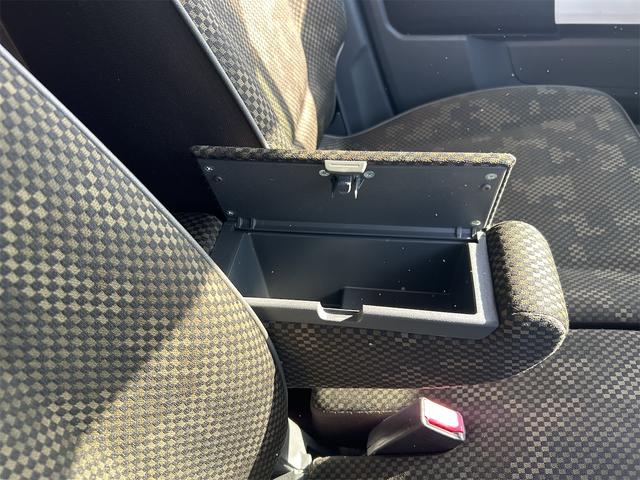 ハスラー Ｆリミテッド　特別限定車　ツートンカラー　専用色バンパーガーニッシュ　メモリーナビ　Ｂｌｕｅｔｏｏｔｈオーディオ　ＤＶＤ再生　フルセグ　スマートキー２個　純正スチールホイール　ＨＩＤライト（51枚目）