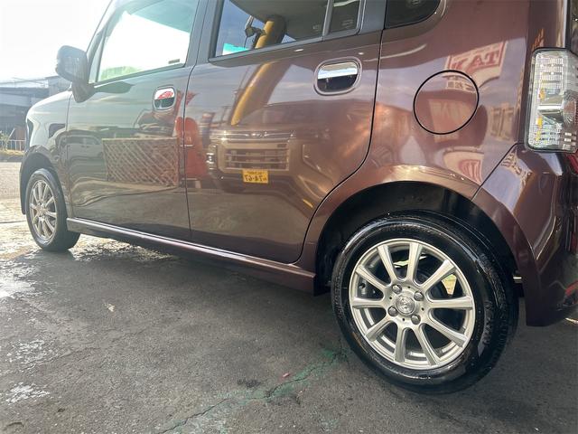 ムーヴコンテ カスタム X メモリーナビ Bluetoothオーディオ DVD フルセグ スマートキー エコアイドル 純正アルミ インパネ収納BOX HIDライト フォグランプ(17枚目)