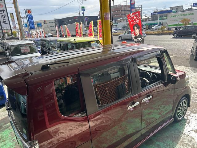 N-BOXカスタム G ターボSS安心パッケージ 後期×水冷直列3気筒DOHC12バルブターボ メモリーナビ ワンセグ スマートキー 純正15インチアルミ アイドリングストップ ベンチシート アームレスト クルコン(22枚目)