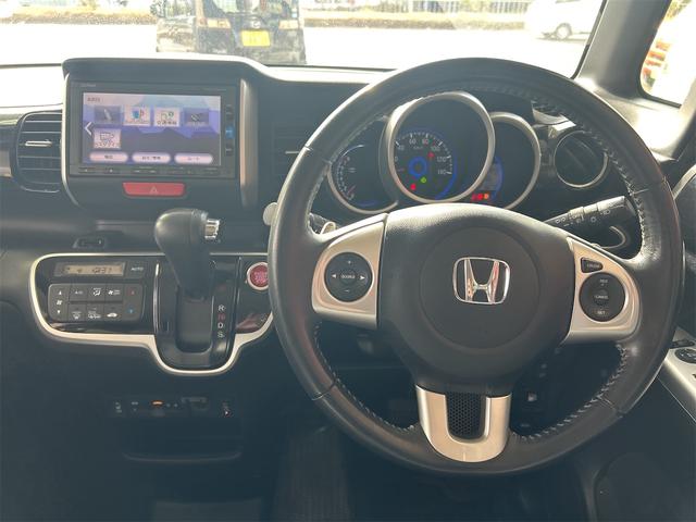 N-BOXカスタム G ターボSS安心パッケージ 後期×水冷直列3気筒DOHC12バルブターボ メモリーナビ ワンセグ スマートキー 純正15インチアルミ アイドリングストップ ベンチシート アームレスト クルコン(31枚目)