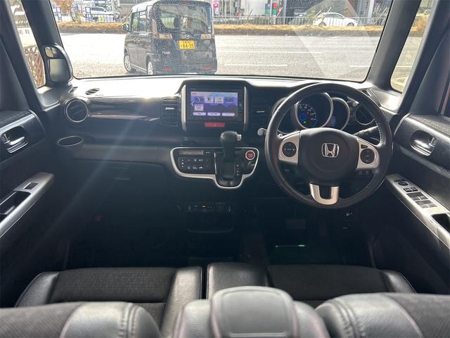 N-BOXカスタム G ターボSS安心パッケージ 後期×水冷直列3気筒DOHC12バルブターボ メモリーナビ ワンセグ スマートキー 純正15インチアルミ アイドリングストップ ベンチシート アームレスト クルコン(32枚目)