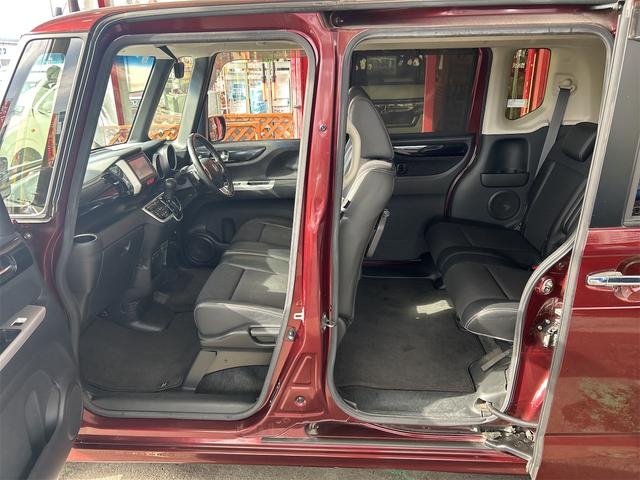 N-BOXカスタム G ターボSS安心パッケージ 後期×水冷直列3気筒DOHC12バルブターボ メモリーナビ ワンセグ スマートキー 純正15インチアルミ アイドリングストップ ベンチシート アームレスト クルコン(40枚目)