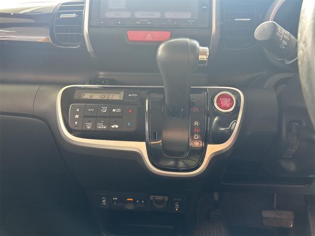 N-BOXカスタム G ターボSS安心パッケージ 後期×水冷直列3気筒DOHC12バルブターボ メモリーナビ ワンセグ スマートキー 純正15インチアルミ アイドリングストップ ベンチシート アームレスト クルコン(48枚目)