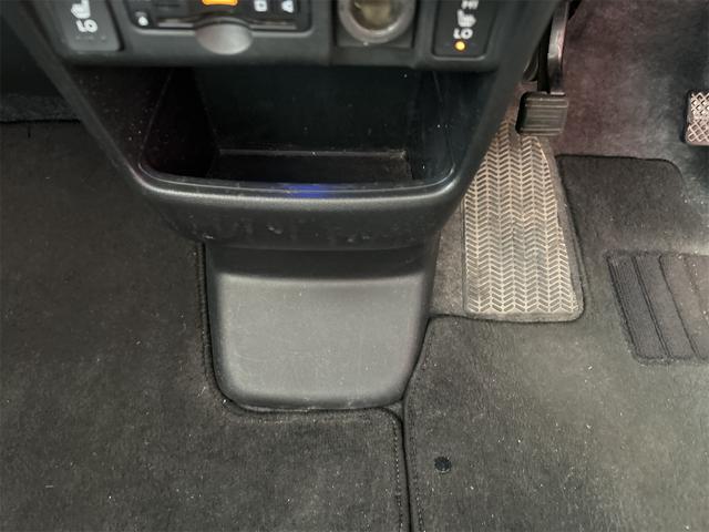 N-BOXカスタム G ターボSS安心パッケージ 後期×水冷直列3気筒DOHC12バルブターボ メモリーナビ ワンセグ スマートキー 純正15インチアルミ アイドリングストップ ベンチシート アームレスト クルコン(50枚目)