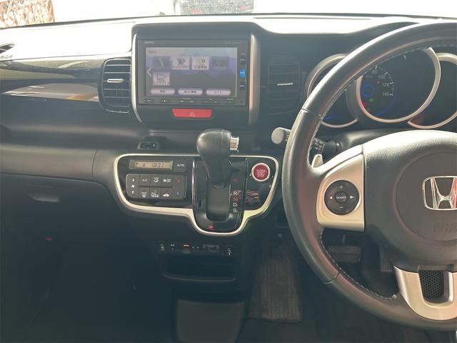 N-BOXカスタム G ターボSS安心パッケージ 後期×水冷直列3気筒DOHC12バルブターボ メモリーナビ ワンセグ スマートキー 純正15インチアルミ アイドリングストップ ベンチシート アームレスト クルコン(52枚目)