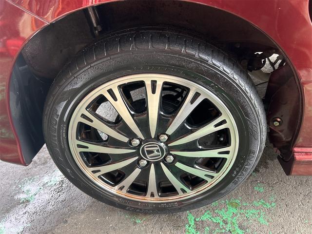 N-BOXカスタム G ターボSS安心パッケージ 後期×水冷直列3気筒DOHC12バルブターボ メモリーナビ ワンセグ スマートキー 純正15インチアルミ アイドリングストップ ベンチシート アームレスト クルコン(69枚目)