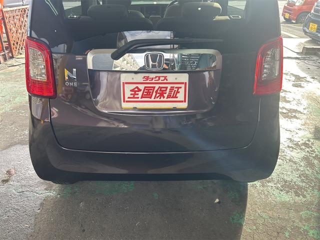 N-ONE G・Lパッケージ 純正CDデッキ HDMI接続端子 スマートキー二つ プッシュスタート HIDオートライト イカリング ベンチシート シートリフター アームレスト オートエアコン 社外アルミ(19枚目)